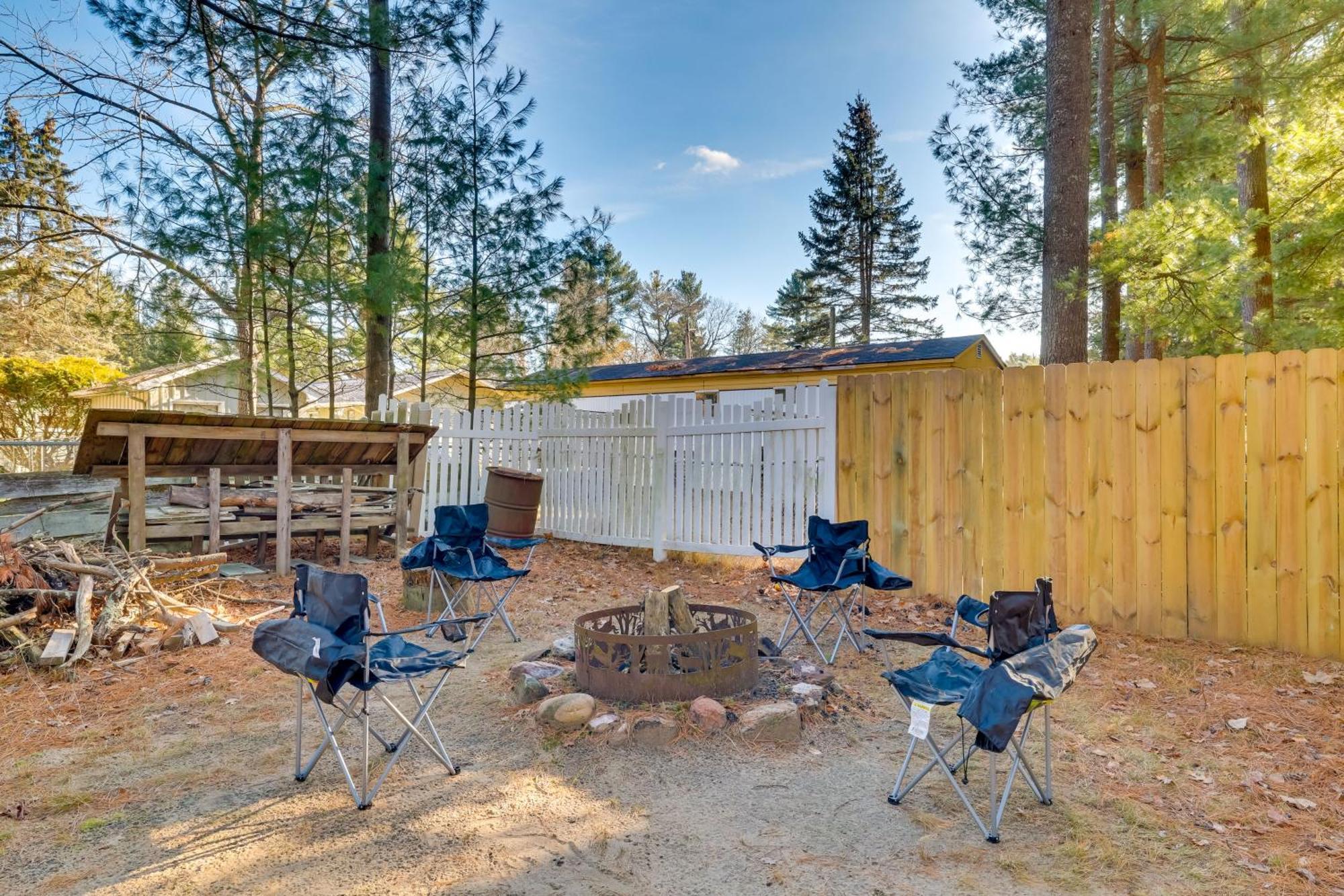 Wisconsin Cabin With Atv Trails, Near Lake Arbutus! Hatfield Extérieur photo